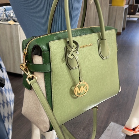 MICHAEL KORS
Mercer Medium Color-Block Belted Satchel Crossbody Purse 
NWT - Picture 3 of 16